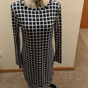 NWT MICHAEL KORS BLACK AND WHITE LONG SLEEVE DRESS
